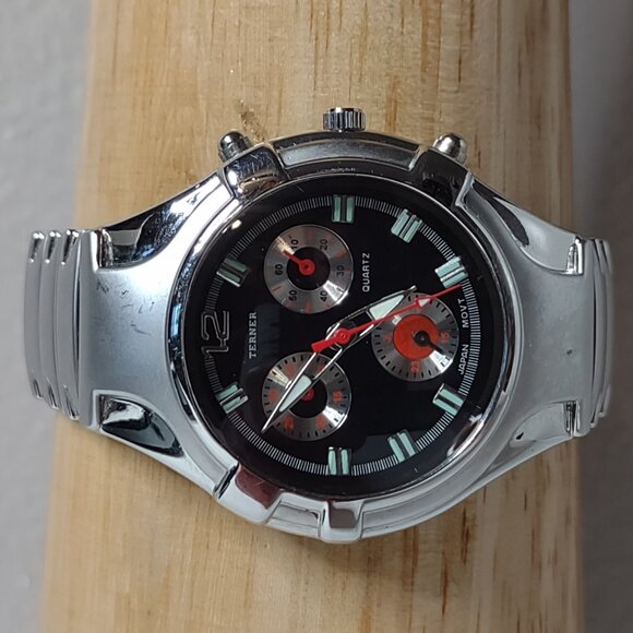 8 Inch Silver Tone Bijoux Terner Watch With Black And Red Dial - Picture 1 of 16